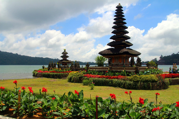 ulun danu bratan temple 1