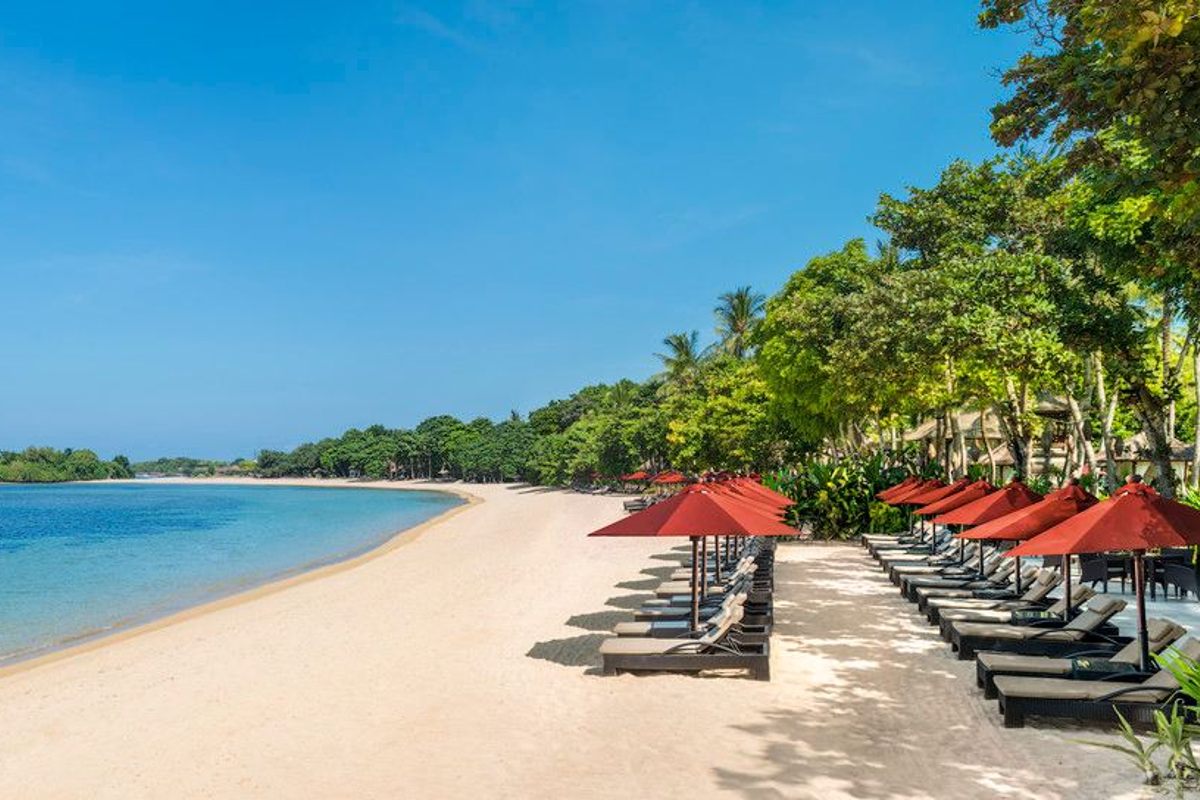 The Laguna a Luxury Collection beach 1200