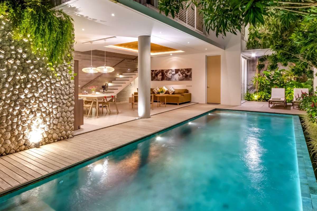 swan villas swan 2 pool night 01